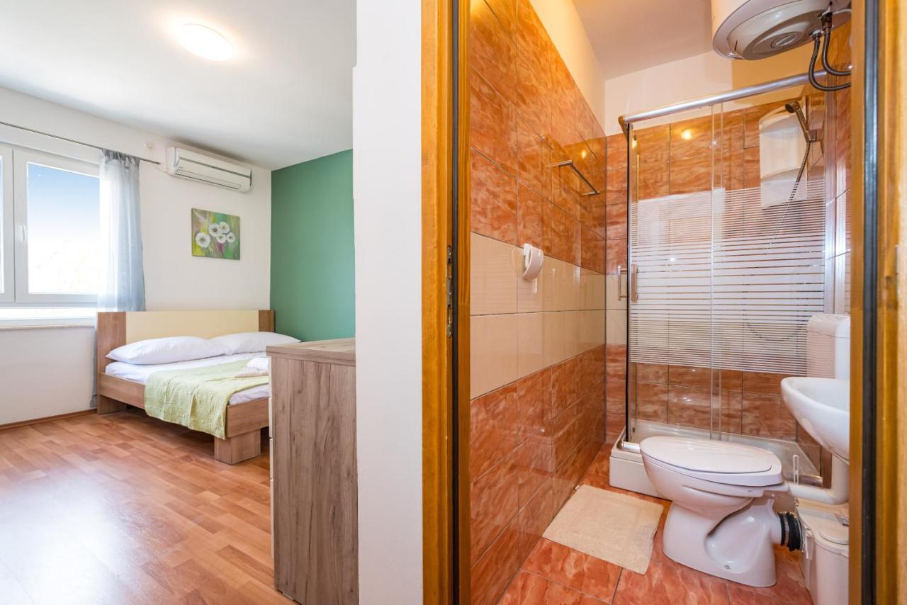 Studio And Rooms Zadar City Wall Exterior foto