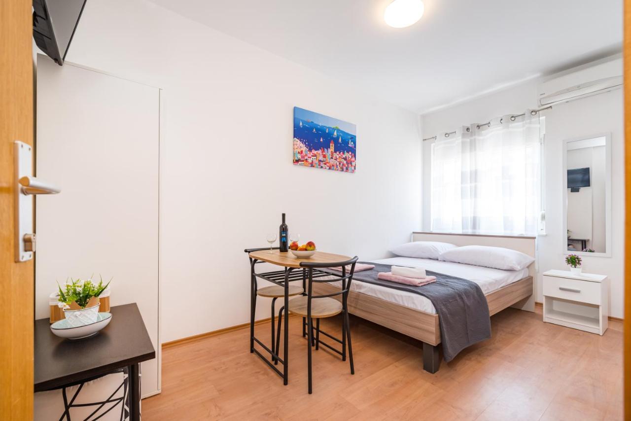 Studio And Rooms Zadar City Wall Exterior foto