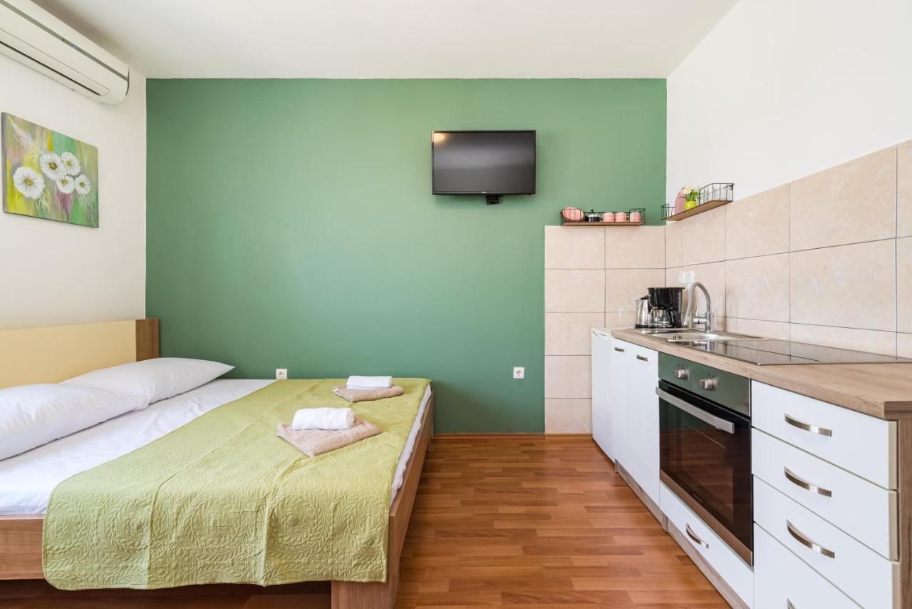 Studio And Rooms Zadar City Wall Exterior foto